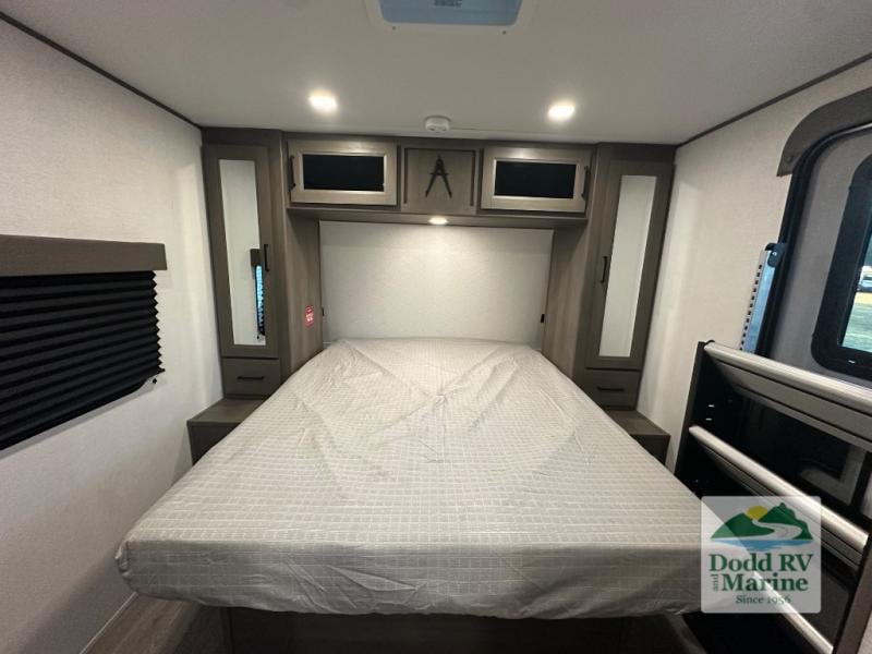 New 2026 Grand Design 245RLT - photo - 23