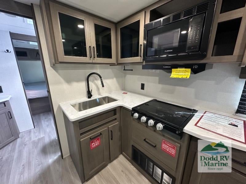 New 2026 Grand Design 245RLT - photo - 8