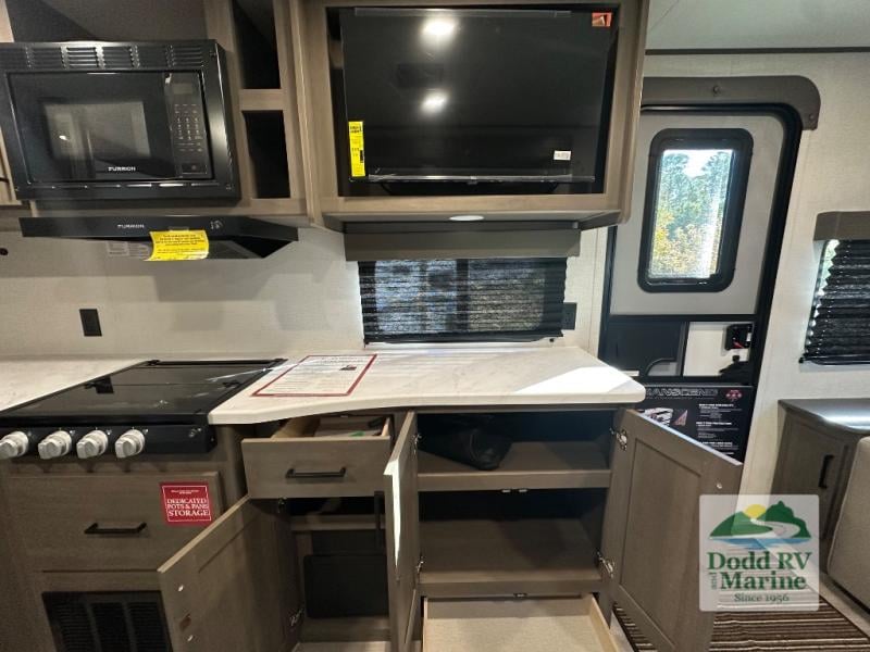 New 2026 Grand Design 245RLT - photo - 17