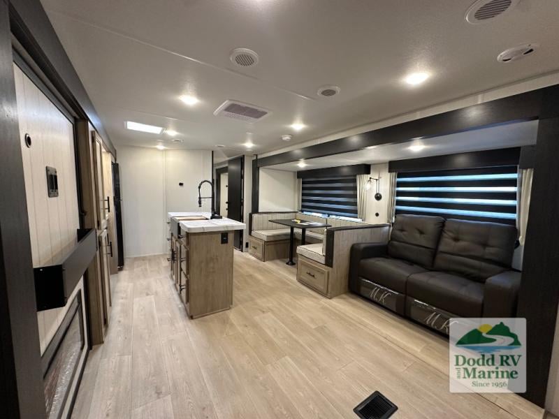 New 2026 Forest River RV 304SR - photo - 6