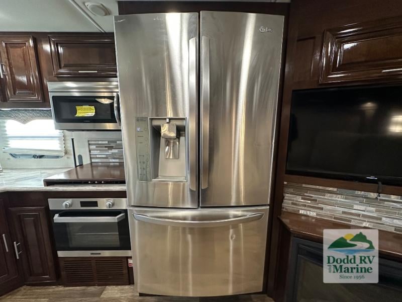 Pre-Owned 2019 Forest River RV 369DS - photo - 19