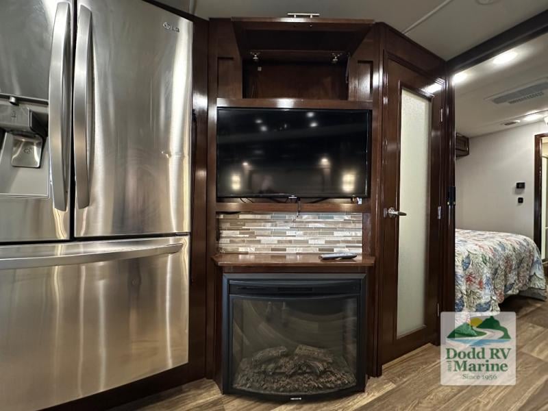 Pre-Owned 2019 Forest River RV 369DS - photo - 30
