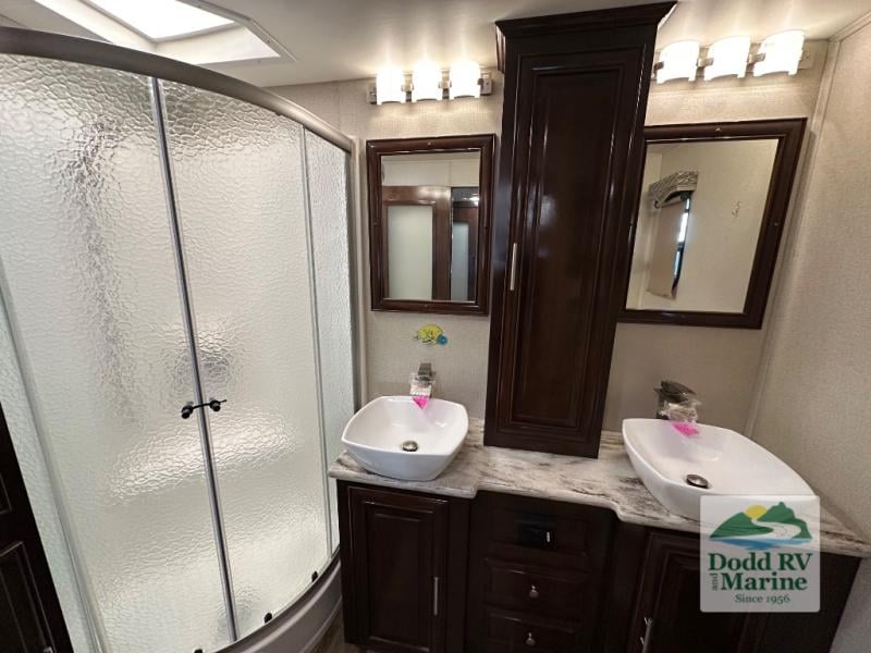 Pre-Owned 2019 Forest River RV 369DS - photo - 39