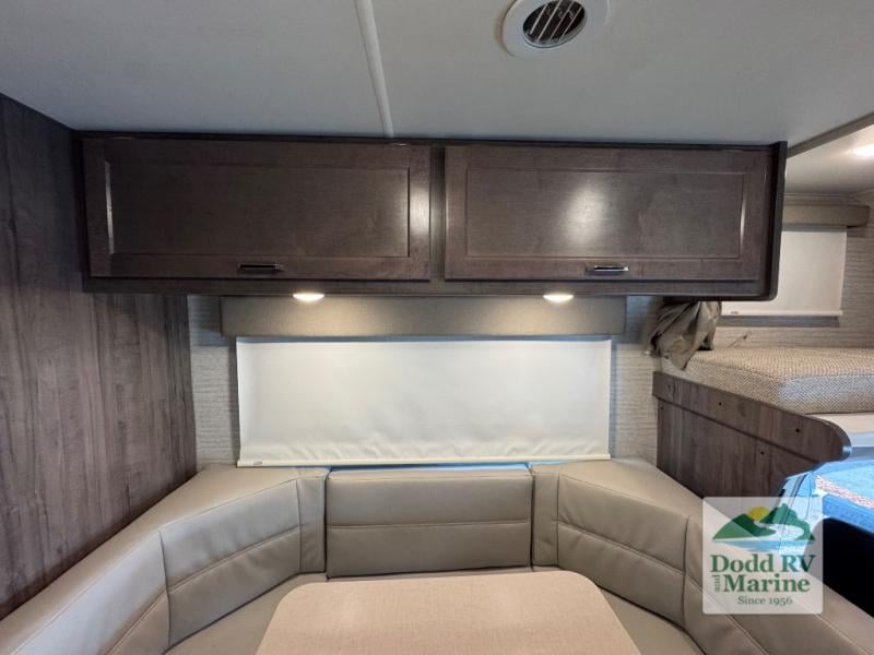 Pre-Owned 2025 Winnebago 22M - photo - 14