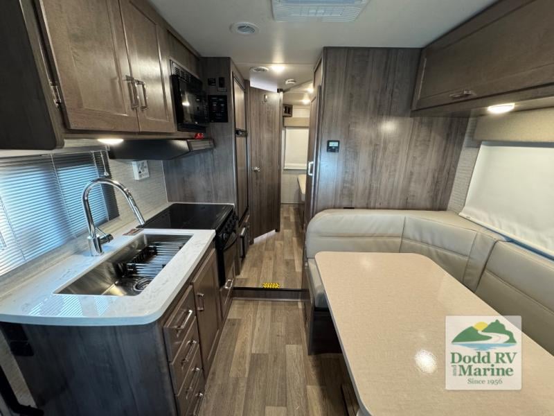 Pre-Owned 2025 Winnebago 22M - photo - 10