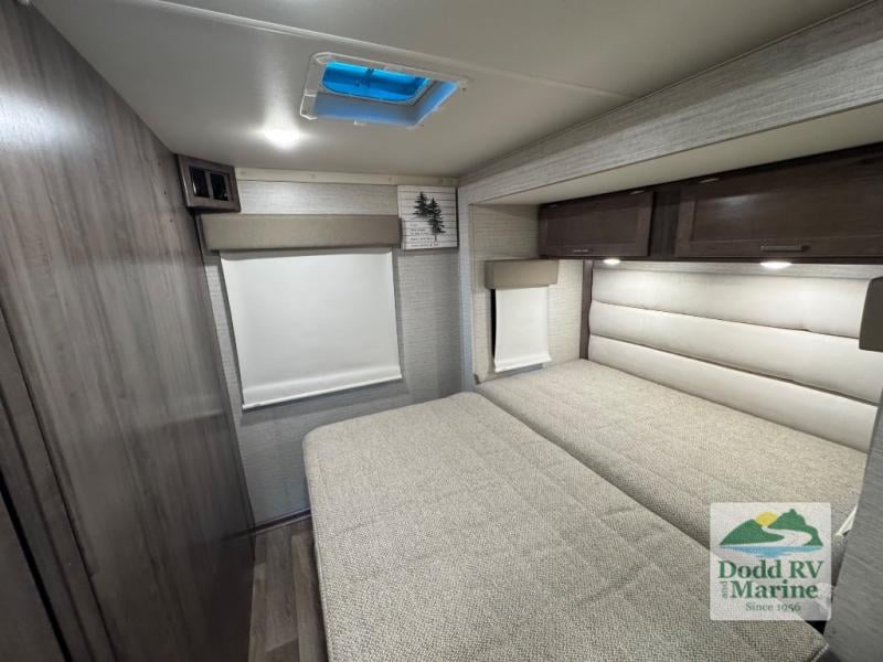 Pre-Owned 2025 Winnebago 22M - photo - 20
