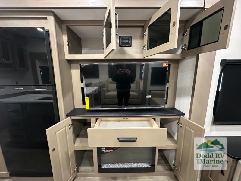 New 2026 Grand Design 28RL - photo - 26