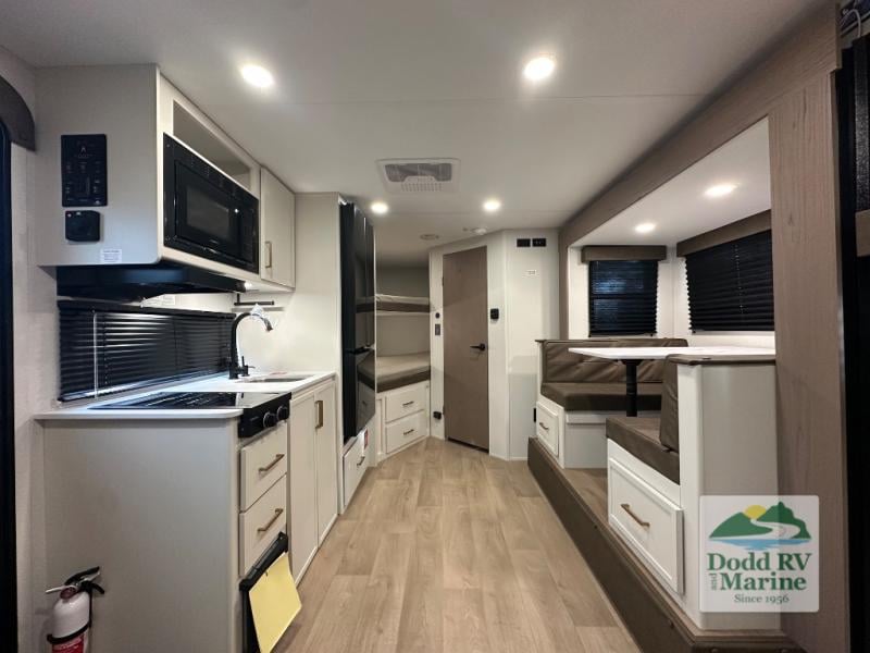New 2026 Grand Design 161BH - photo - 5