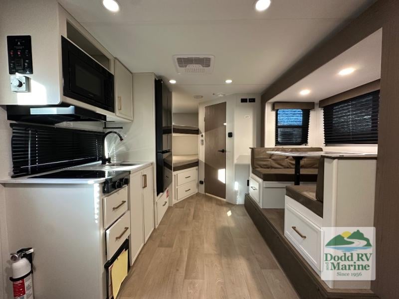 New 2026 Grand Design 161BH - photo - 5