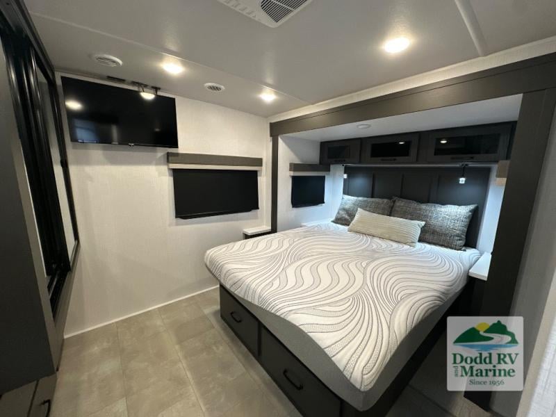 Pre-Owned 2025 Forest River RV 2608BS - photo - 27