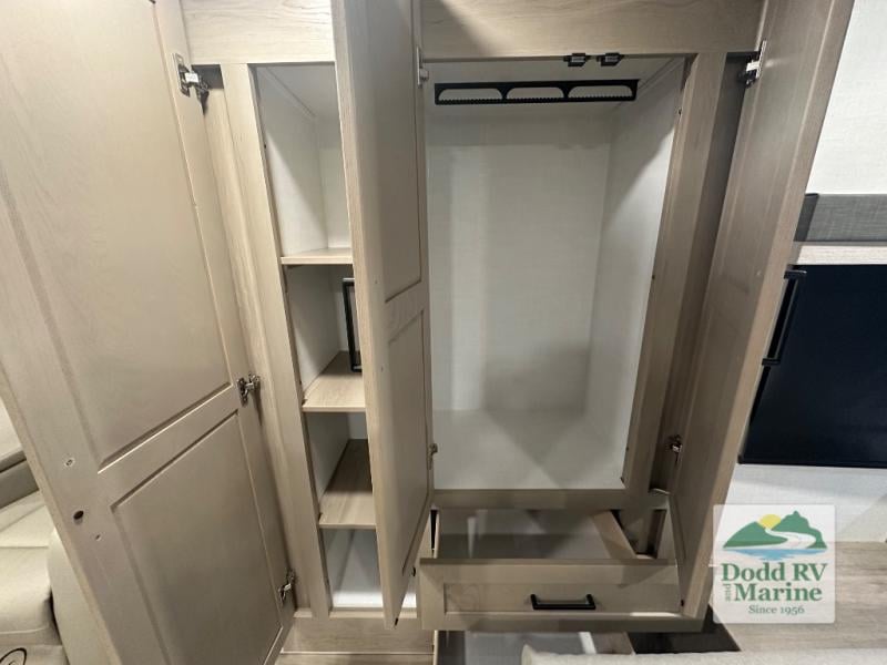 New 2026 Forest River RV 2522FB - photo - 32
