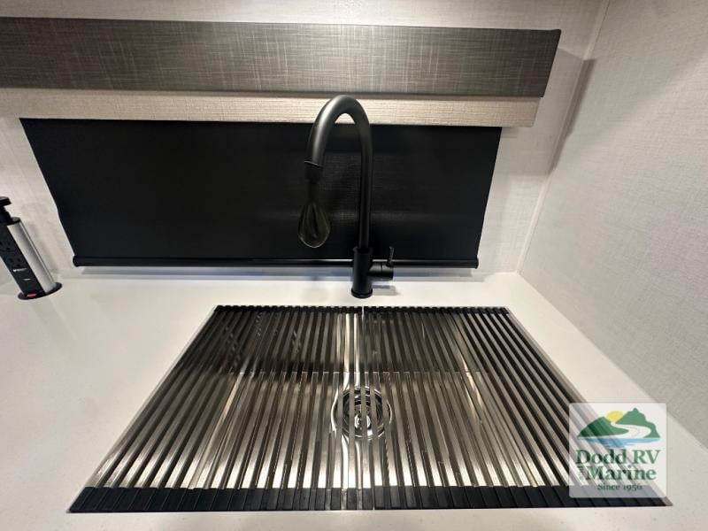 New 2026 Forest River RV 2522FB - photo - 10