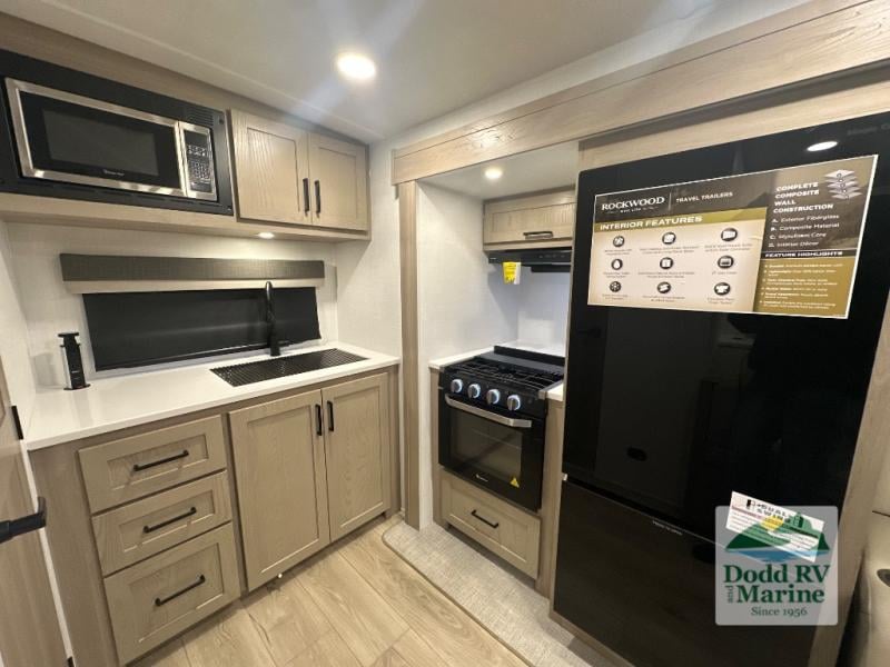 New 2026 Forest River RV 2522FB - photo - 7