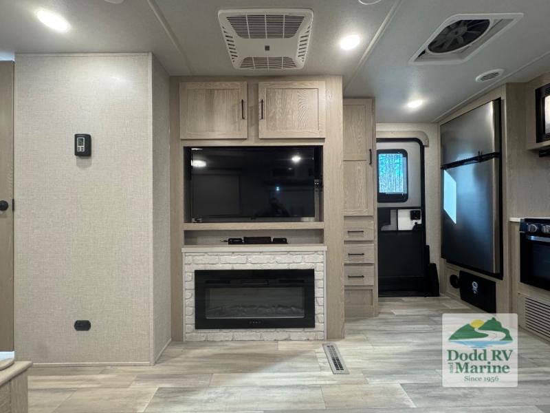 Pre-Owned 2023 Forest River RV 2614BS - photo - 14