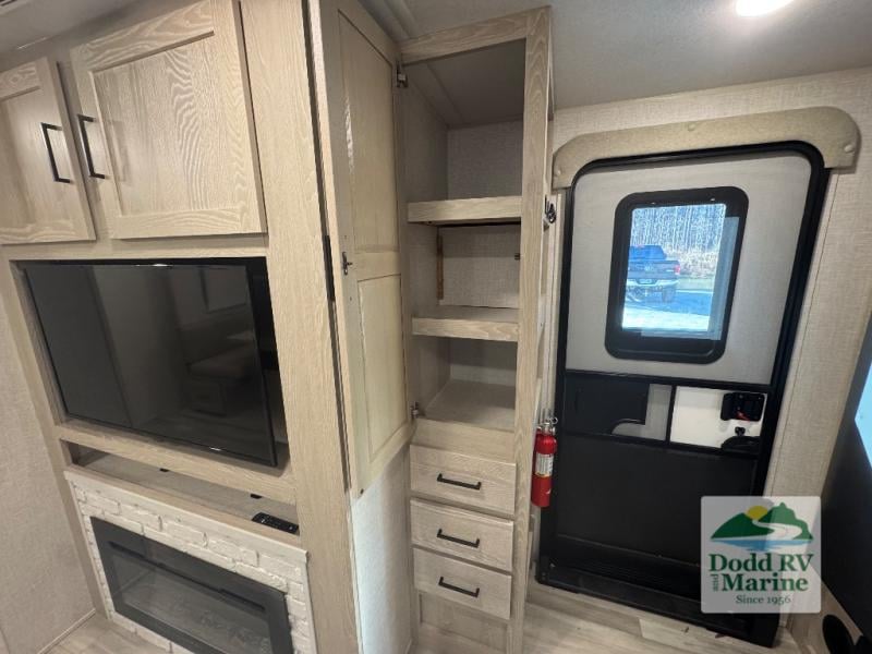 Pre-Owned 2023 Forest River RV 2614BS - photo - 12