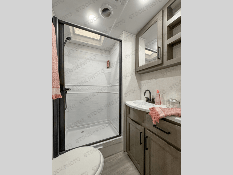 New 2026 Grand Design 295QBT - photo - 32